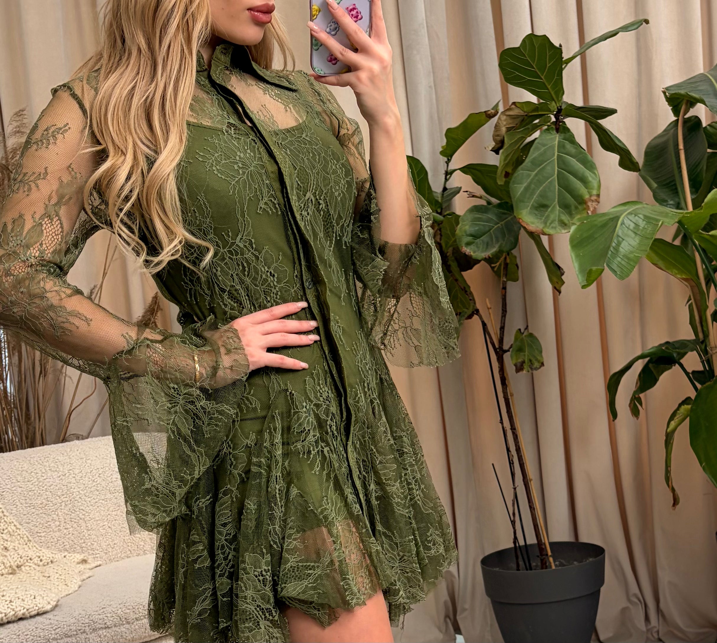Дантелена рокля Khaki Elegance