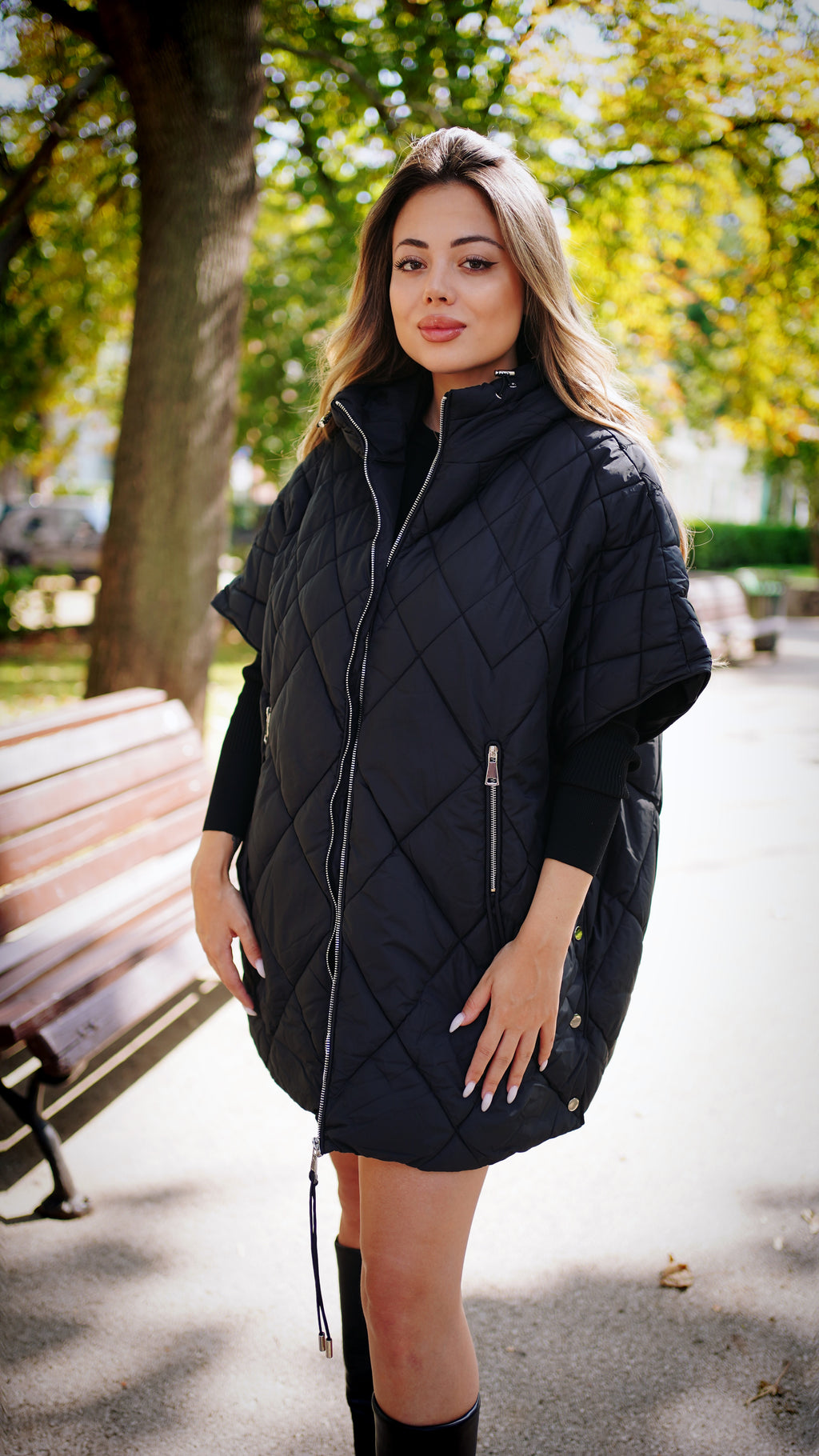 Oversize елек с качулка „Elena“ – черен