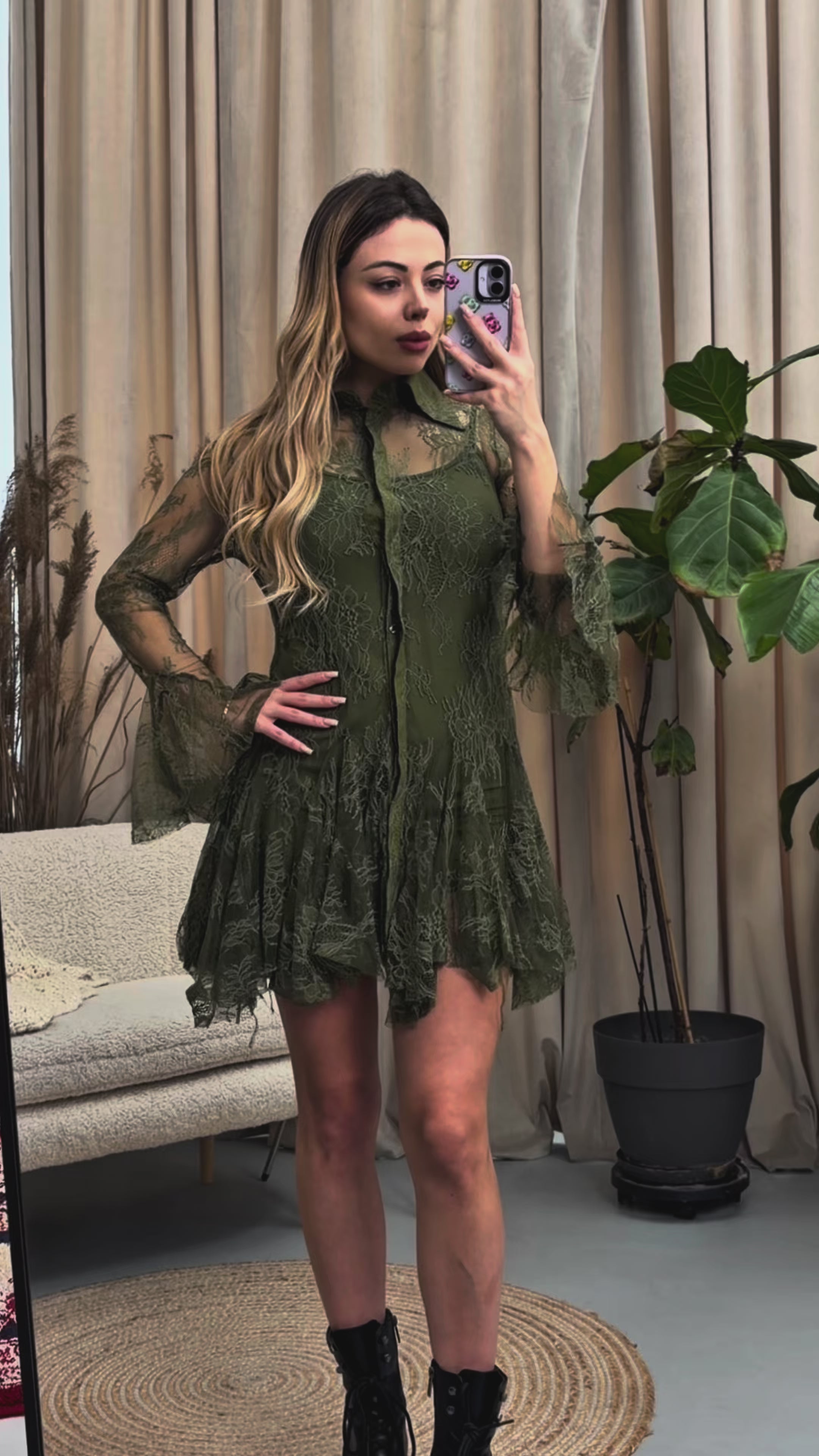 Дантелена рокля Khaki Elegance