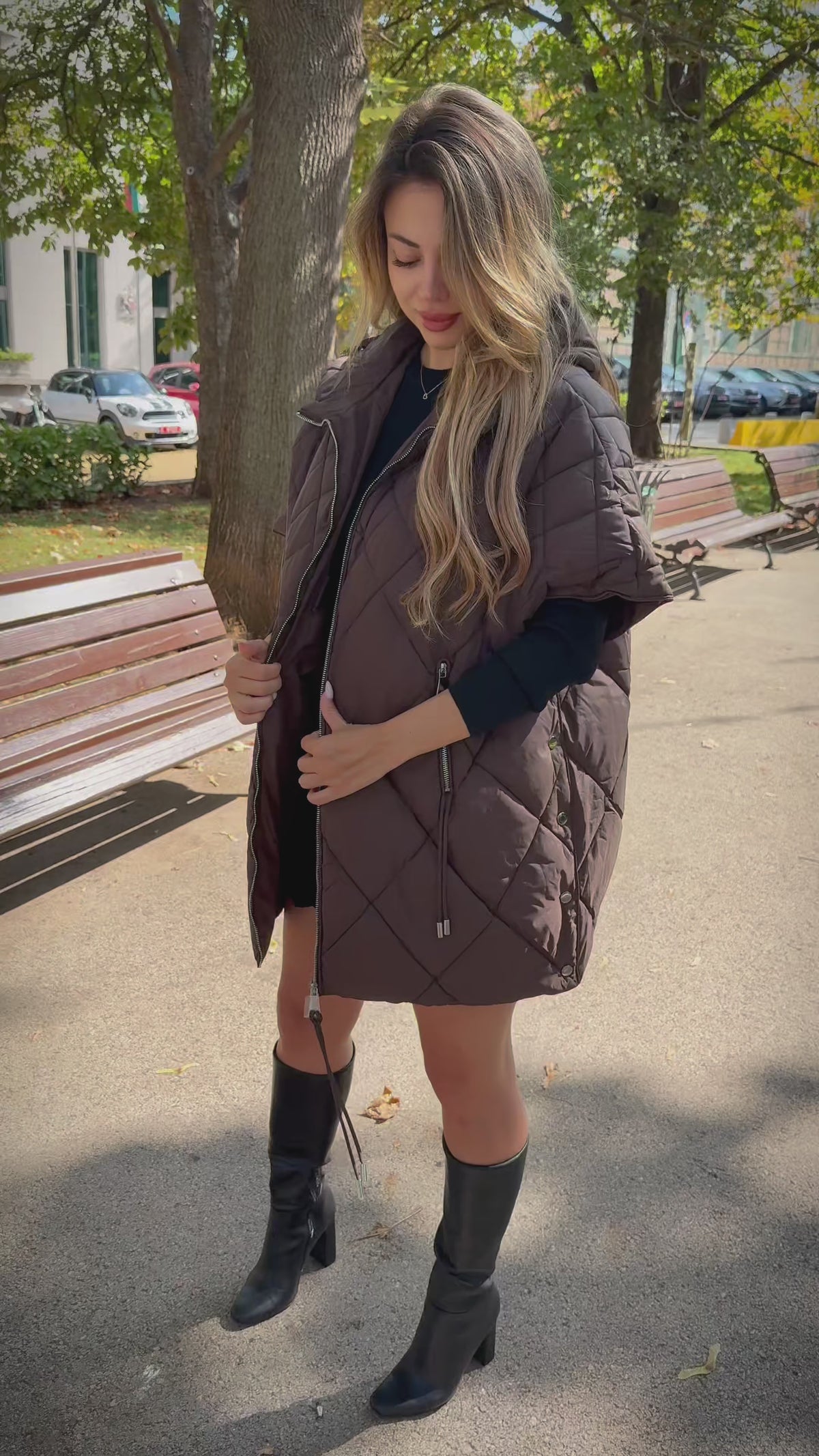 Oversize елек с качулка „Elena“ – шоколад